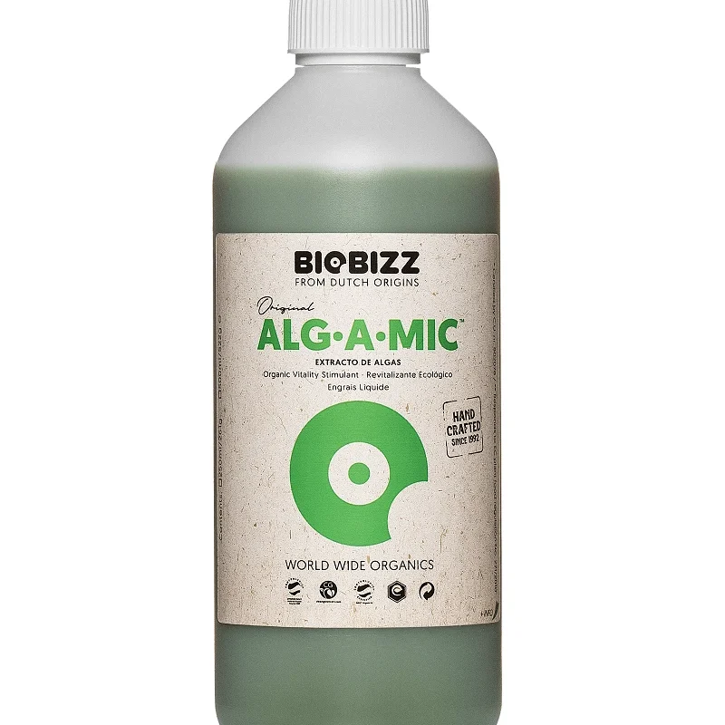 Flasche mit organischem Algenextrakt